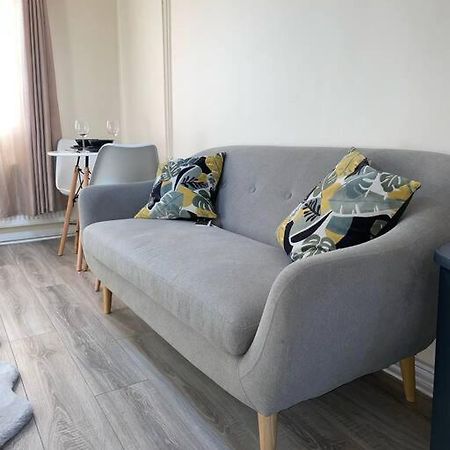 Modern 1 Bed Apartment In The City Centre Of Derby Exterior photo